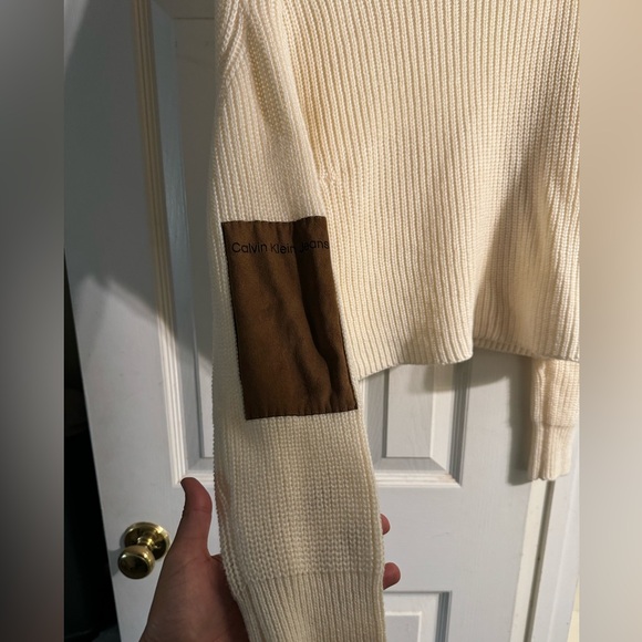 Calvin Klein OUT OF STUCK Ribbed Elbow Patch Mock Neck Sweater. Worn only once - Picture 6 of 10